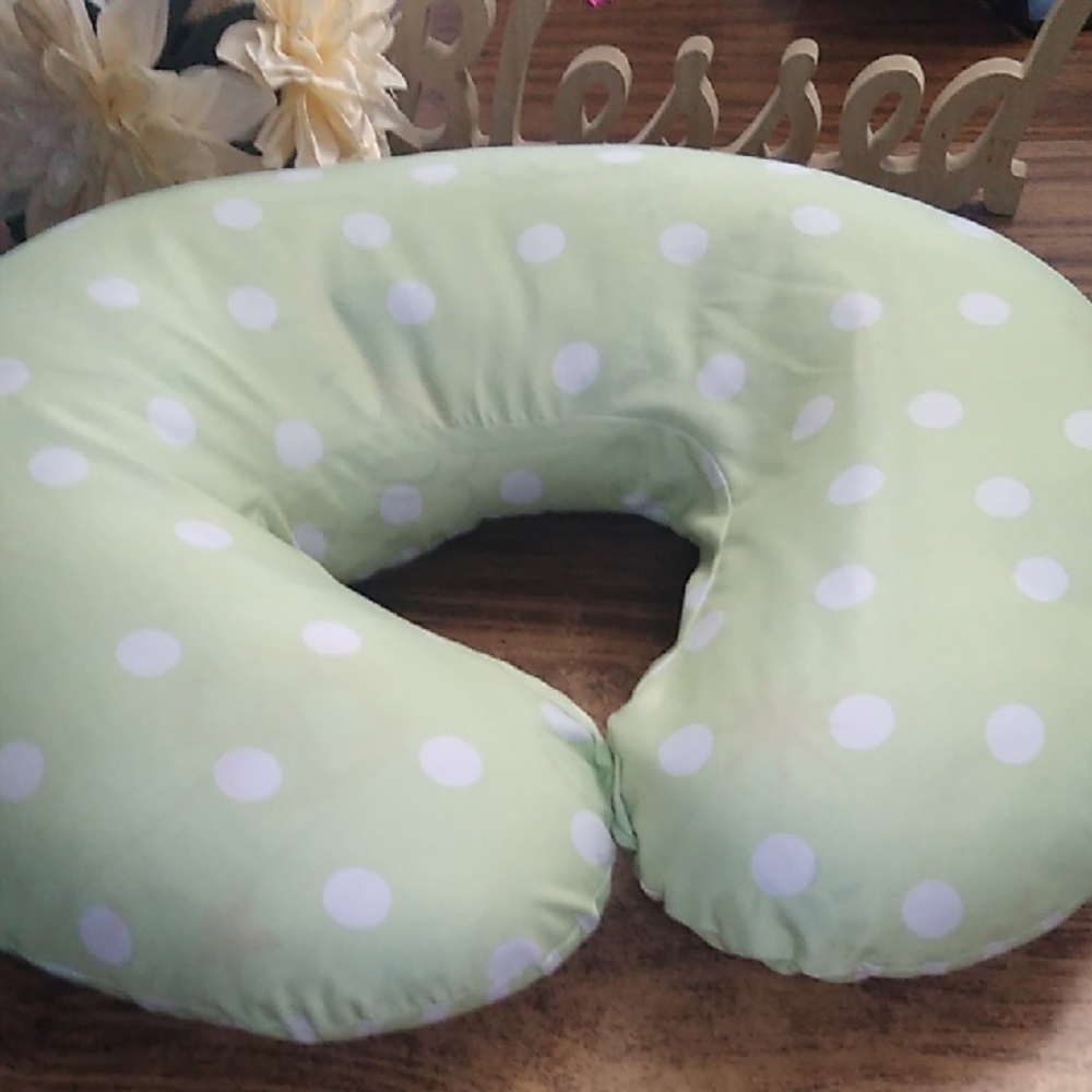 πΌ β€οΈ Boppy Light Green Polka Dot Cushion With Slip Cover